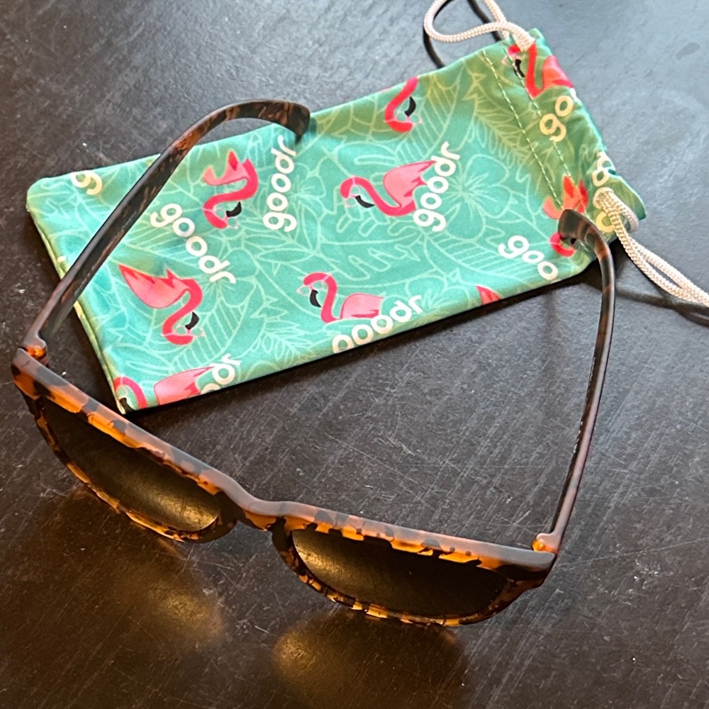 Goodr “Bosley’s Basset Hound Dreams” sunglasses - Picture 4 of 7